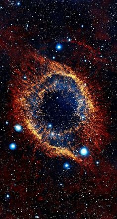 Gambar Nebula Orion yang bercahaya dengan latar belakang gelap.